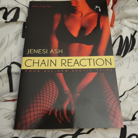 Chain Reaction, paperback book, By Jenesi Ash - Picture 2 of 4